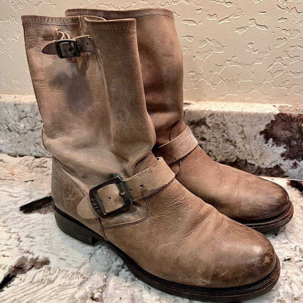 Frye Veronica Short boots size 7